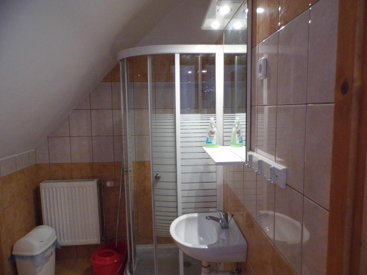 Bakonyi Apartmanház Eplény Esterno foto