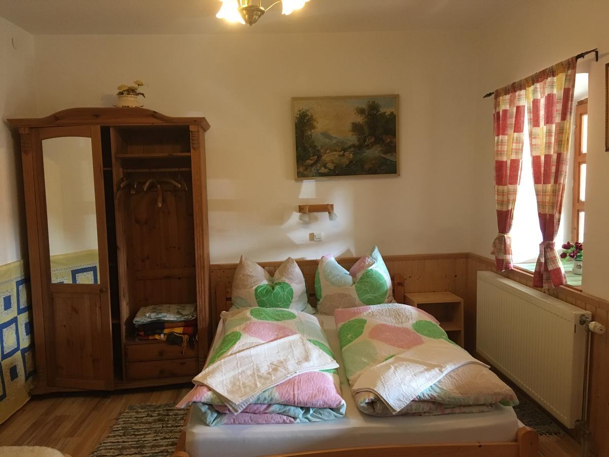 Bakonyi Apartmanház Eplény Esterno foto